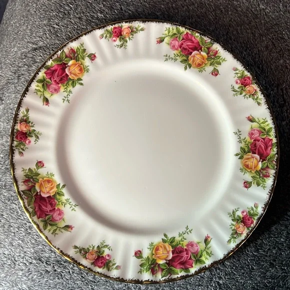 DINNER PLATE OLD COUNTRY ROSES 1962 ROYAL ALBERT BONE CHINA ENGLAND VINTAGE - Picture 3 of 10